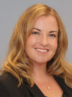 Sarah Vallillee Headshot